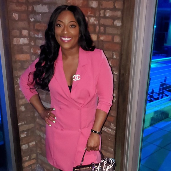 Meet your Posher, Posh - Picture 1 of 1